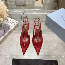 Picture of Prada Shoes _SKUPradasz35-40X080619241
